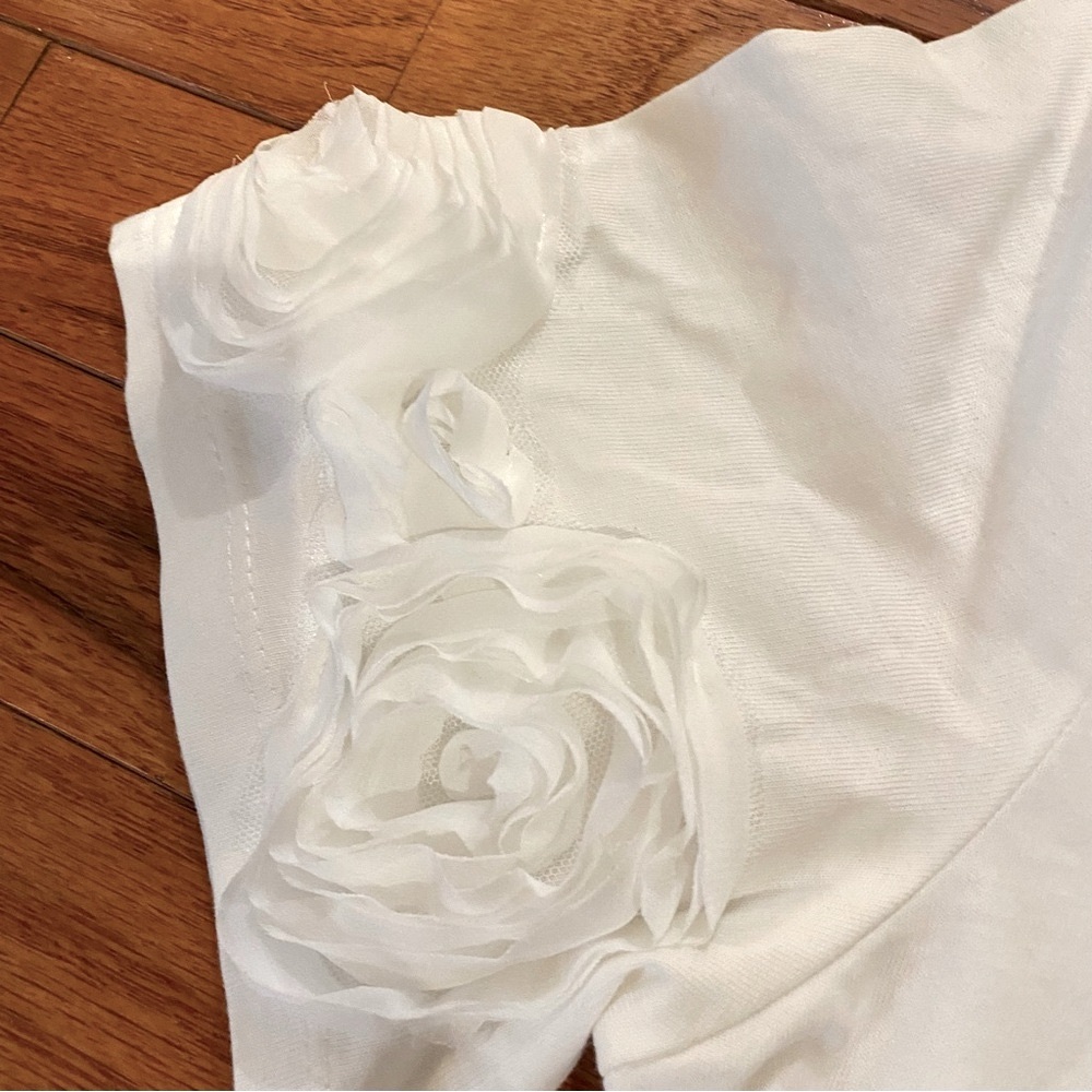 Zara NWT White Floral Appliqué Short Sleeve Tee size small - Picture 3 of 6